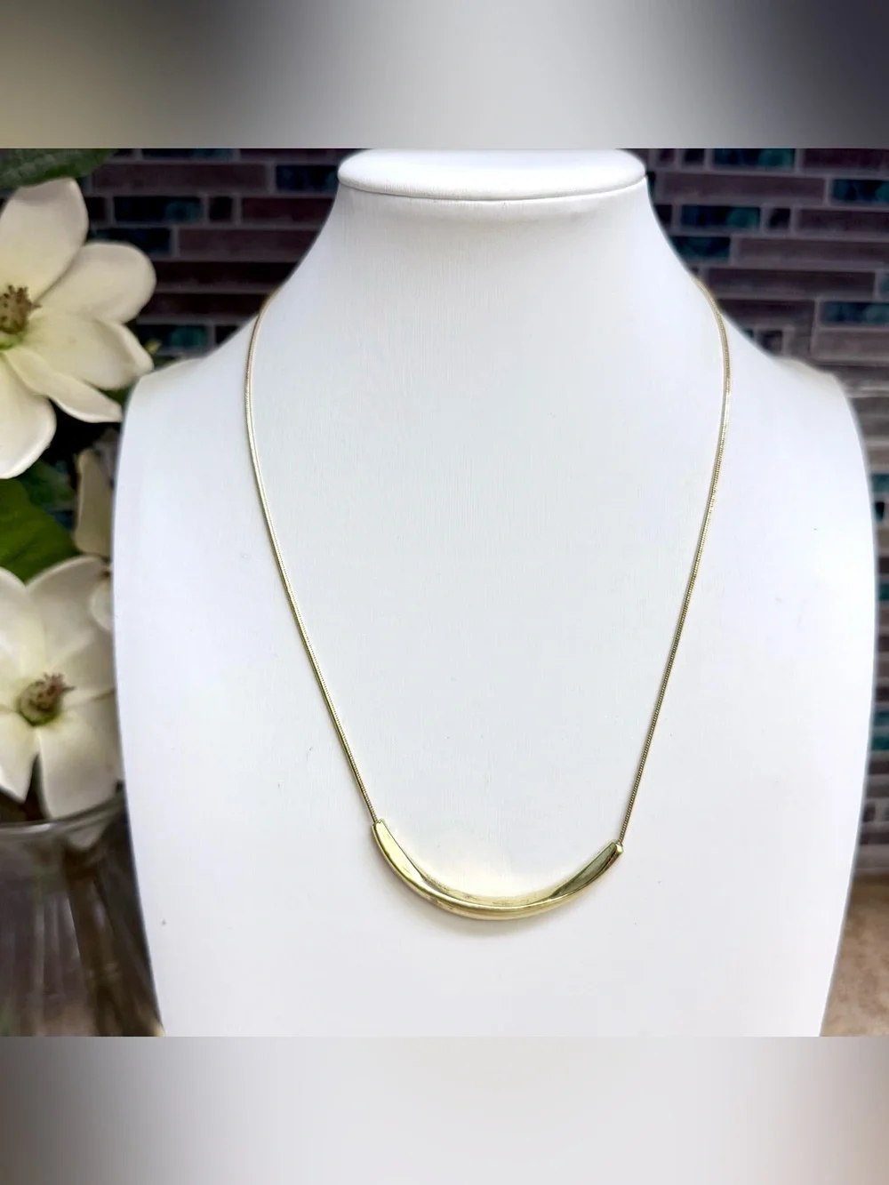 Lia Sophia Gold Tone Curved Tube Bar Pendant Snake Chain Necklace Minimalist